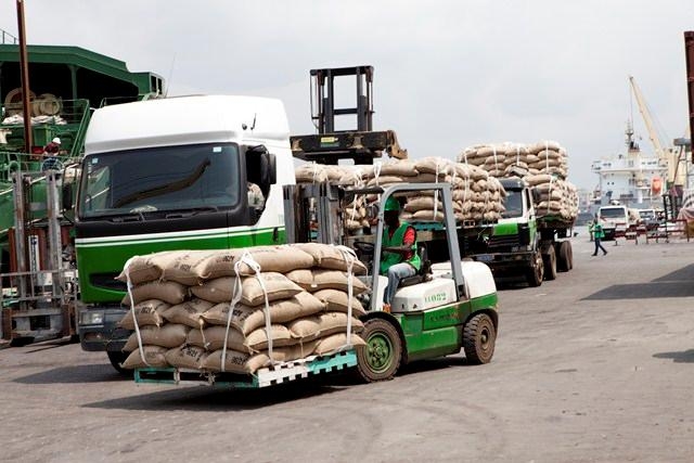 Le  transport et le stockage du cacao